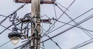 Stire din Social : Noi întreruperi programate de energie electrică. Ce zone sunt vizate