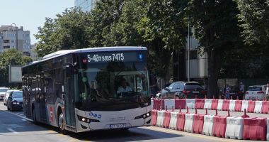Stire din Social : Traseele autobuzelor sunt deviate din cauza unei avarii RAJA, survenită pe strada Pandurului