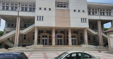 Stire din Cultură-Educație : Modelele care inspiră! Constanța găzduiește prima etapă a proiectului „Dialog dintre generații”