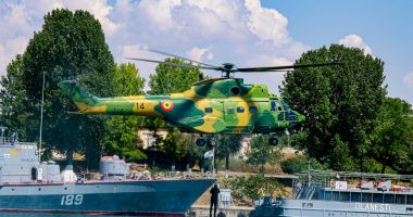 IMAGINI SPECTACULOASE. Salturi din elicopter, în Portul Mangalia - 1