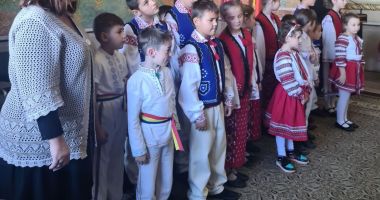Stire din Cultură-Educație : Elevii constănțeni marchează ziua tuturor românilor la Muzeul de Istorie