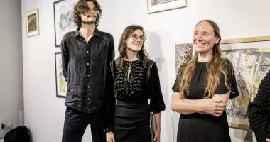 Stire din Cultură-Educație : Muzeul de Artă: Expoziția Codrinei Ioniță poate fi vizitată până în februarie