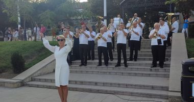 Stire din Cultură-Educație : Fanfara „Muzica Apelor” vă invită la noi concerte de excepţie