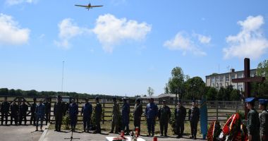 GALERIE FOTO. 13 ani de la CEA MAI MARE CATASTROFĂ AVIATICĂ MILITARĂ din țara noastră. "Sacrificiul lor nu trebuie uitat!" - 12