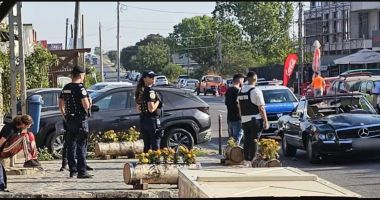 Stire din Eveniment : VIDEO. Șoferul care a provocat accidentul mortal de la 2 Mai plecase din sediul Poliției în acea dimineață! Ce a declarat chestorul Glugă