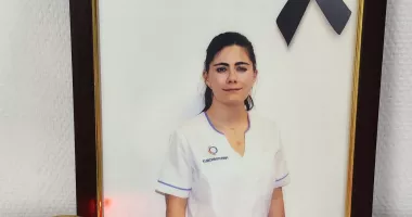 Stire din Eveniment : Durere fără margini, anchete și semne de întrebare după moartea fulgerătoare a asistentei de 23 de ani