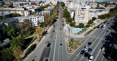 Stire din Social : Restricţii de trafic timp de o săptămână pe bulevardul Tomis. Încep lucrările de frezare a carosabilului