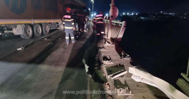 Stire din Eveniment : ACCIDENT RUTIER la Giurgiu. Polițiștii de frontieră recomandă folosirea altor puncte de trecere a graniței
