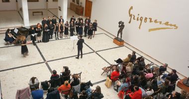 Stire din Cultură-Educație : Prima ediție a „Galei Luminilor”, eveniment caritabil al comunităţii constănţene