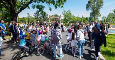 Stire din Social : Preşcolarii de la Grădiniţia nr. 33 au luat lecţii de educaţie rutieră