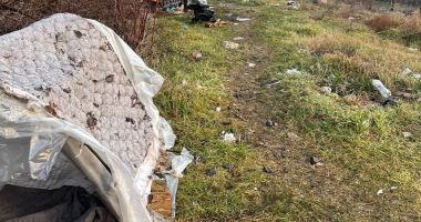 Depozitarea ilegală de deșeuri pe domeniul public, sancționată de polițiștii locali