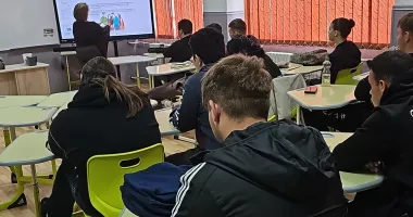Stire din Social : Campanie anti-HPV în liceu. Lecții esențiale despre sănătate pentru adolescenți
