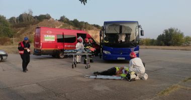 Stire din Eveniment : Simularea unui accident nuclear la Cernavodă a reunit pompieri din 18 județe
