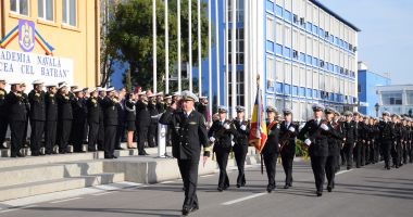 Stire din Cultură-Educație : Au jurat credință regulamentelor militare din postura de student al Academiei Navale
