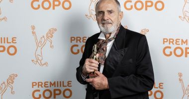 Stire din Cultură-Educație : Actorul Virgil Andriescu lansează cartea „Întâmplări adevărate cu sau fără chițibușuri”