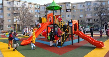 Alte zece locuri de joacă pentru copii, în cartierele constănţene