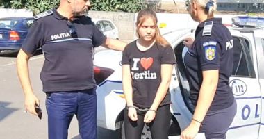 Stire din Eveniment : Autoarea crimei de la Mangalia, încă 30 de zile după gratii