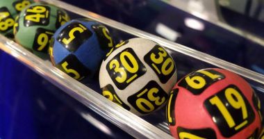 Stire din Social : Reporturi uriașe pentru tragerea loto din 4 decembrie. Ce premii vă așteaptă
