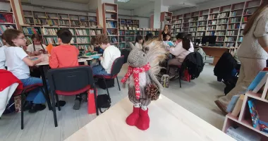 Stire din Cultură-Educație : Magia Crăciunului a prins viață la bibliotecă, pentru copii