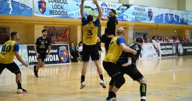 Stire din Sport : Egal dramatic obținut de CS Medgidia în play-off-ul Diviziei A la handbal masculin
