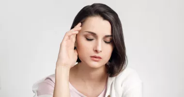 Stire din Sănătate : Boala invizibilă care schimbă vieți. Semnal de alarmă pentru Miastenia Gravis