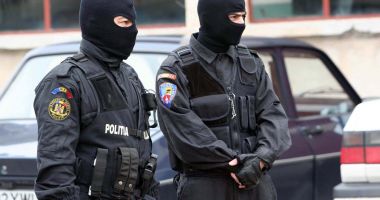 Stire din Eveniment : Milioane decontate în mod ilegal, la Mereni. Trei persoane puse sub control judiciar