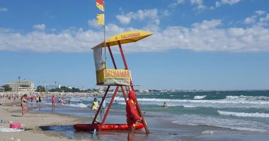 Stire din Eveniment : Șapte persoane scoase din mare de salvamari, la sfârșit de săptămână