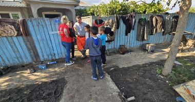 Stire din Social : Organizaţia „Salvaţi Copiii” este alături de persoanele afectate de inundaţii