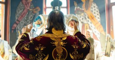 Stire din Cultură-Educație : Astăzi sunt prăznuiți Moșii de toamnă. Ce spune tradiția populară