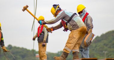 Stire din Social : Sute de cazuri de muncă nedeclarată depistate și amenzi de aproape 10 milioane de lei