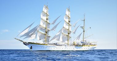 Stire din Eveniment : Nava-școală „Mircea” face escală în Portul Taranto, Italia
