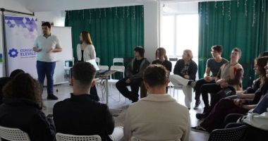 Stire din Cultură-Educație : Oferta educațională a Universității ”Ovidius”, prezentată tinerilor din Tulcea