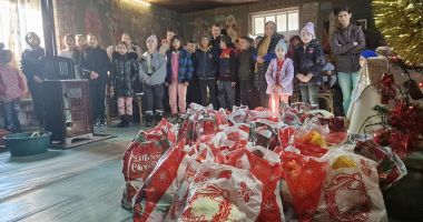 750 de daruri de Crăciun au ajuns la familiile sărace din judeţul Constanţa