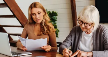 Luna aceasta se schimbă vârsta de pensionare. Femeile vor ieși mai târziu la pensie