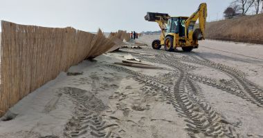 Stire din Social : Au început pregătirile pentru noul sezon estival, pe sectoarele de plajă