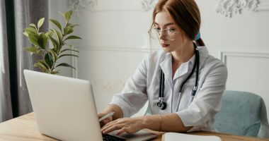 Stire din Social : Platforma PIAS va fi înlocuită cu un nou sistem informatic abia anul viitor