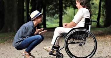 Stire din Social : Plăți în avans în conturile persoanelor cu dizabilități