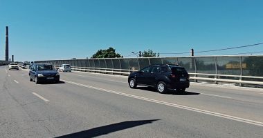 Stire din Social : Podul de la Butelii a intrat în reabilitare