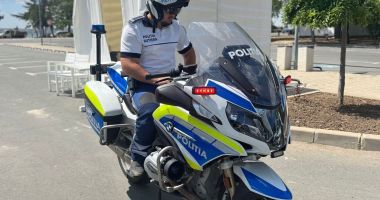 Stire din Eveniment : Un polițist de la Rutieră a intervenit la un accident, în timpul liber