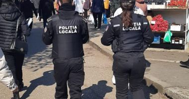 Stire din Eveniment : Polițiștii locali au verificat zeci de agenți economici din Constanța și au dat amenzi de zeci de mii de lei