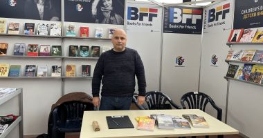 Stire din Cultură-Educație : ”Portret de traducător”. Scriitorul Hristo Boev, invitatul Bibliotecii Județene