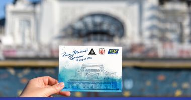 Stire din Social : ZIUA MARINEI / Poștașii, prezenți pe faleza Constanței cu cărți poștale personalizate