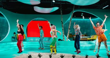 Stire din Cultură-Educație : Premiera piesei „Teatro Lúcido la Malul Infinitului” se joacă, în weekend, la Constanţa