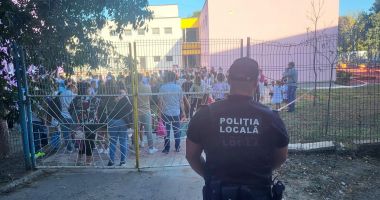 Stire din Social : Polițiștii locali, din nou alături de elevi, la începutul noului an școlar