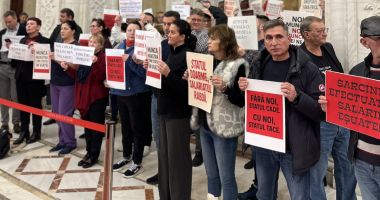 Stire din Politică-Administrație : Protest spontan al angajaţilor de la Camera Deputaţilor