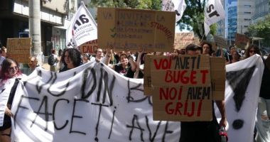 Stire din Cultură-Educație : Studenții din Constanța spun „nu” protestelor. Au alte priorități pe agenda lor