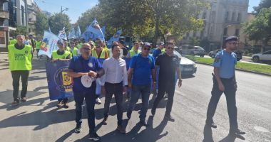 Vasile Zelca: „Protestele dau roade. Guvernul a eliminat din proiect încetarea plății orelor suplimentare” - 7