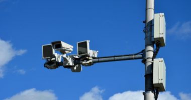 Stire din Actualitate : Radare fixe pe autostrăzi și drumuri naționale. Când ar putea să fie puse în funcțiune