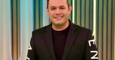 Stire din Cultură-Educație : Raoul aduce concertul „ASTA Eׅ“ pe scena Casei de Cultură din  Constanța