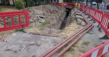 Stire din Social : Reabilitarea reţelei de termoficare continuă cu lucrările din etapa a doua